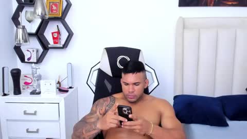 _matthew_santos_ online show from 12, 3, 2025