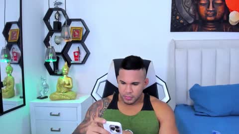 _matthew_santos_ online show from 30, 9, 2025