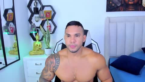 _matthew_santos_ online show from 13, 10, 2025