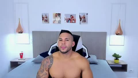 _matthew_santos_ online show from 10, 5, 2026