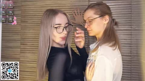 Elva and Kate  online show from 10, 10, 2025