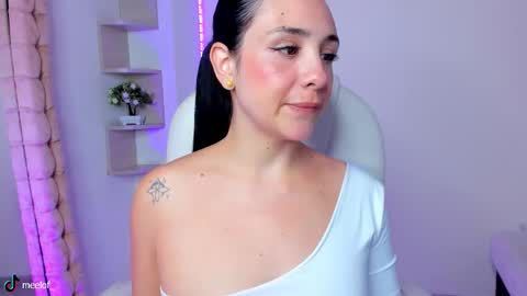 Snapshot of _meel_ chatting on 22, 10, 2025 Meel online show from 22, 10, 2025