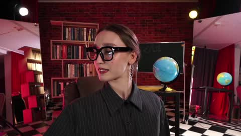 Snapshot of _meganmeow_ chatting on 5, 10, 2025  Saturday - start 2030-2130 GMT online show from 5, 10, 2025