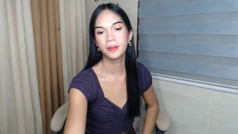 Snapshot of _mellyxxx chatting on 3, 11, 2025 Melly online show from 3, 11, 2025