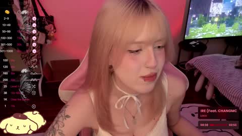 Snapshot of _meowmiko__ chatting on 8, 12, 2024 miko3 online show from 8, 12, 2024