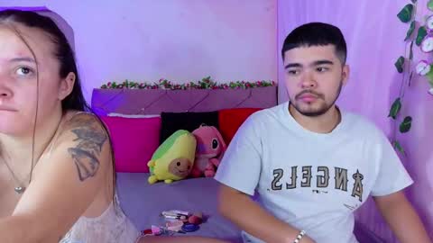  Mia y Mike  online show from 23, 9, 2025