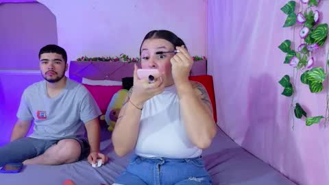  Mia y Mike  online show from 29, 9, 2025