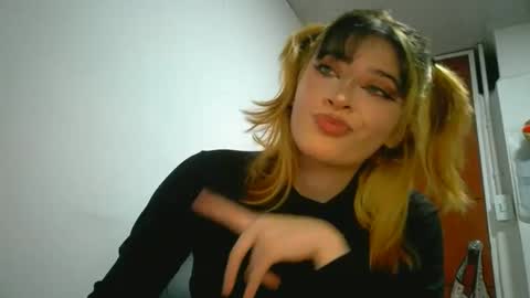 Snapshot of _mia_foster1 chatting on 4, 3, 2026 Mia-foster online show from 4, 3, 2026