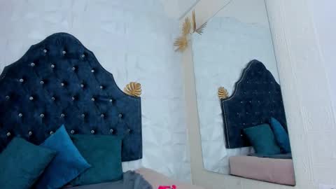 Snapshot of _mia_milf_ chatting on 29, 3, 2026 _mia_milf_ online show from 29, 3, 2026