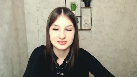 Mia online show from 5, 3, 2025