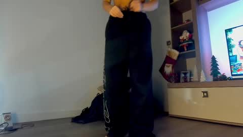 AstrideVonTeese online show from 21, 12, 2025