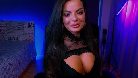 Snapshot of _milani_ chatting on 24, 10, 2025 Milani online show from 24, 10, 2025