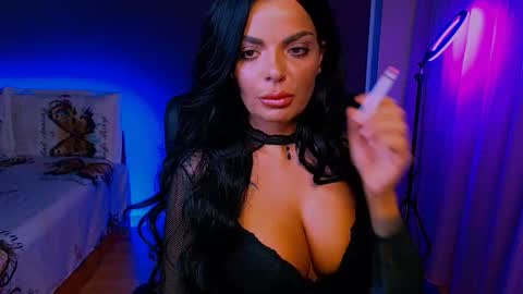 Snapshot of _milani_ chatting on 14, 11, 2025 Milani online show from 14, 11, 2025