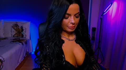 Snapshot of _milani_ chatting on 15, 11, 2025 Milani online show from 15, 11, 2025