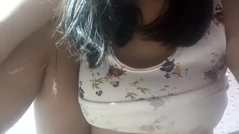 Snapshot of _milkytitsmomxx_ chatting on 20, 12, 2024 _milkytitsmomxx_ online show from 20, 12, 2024