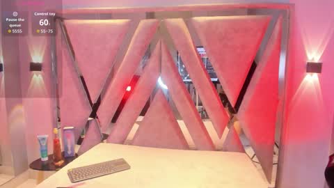 Snapshot of _mishell22 chatting on 28, 3, 2026 _mishell22 online show from 28, 3, 2026