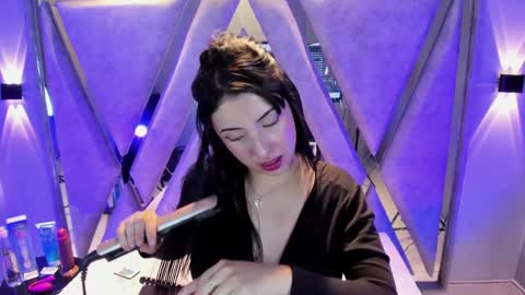 Snapshot of _mishell22 chatting on 4, 4, 2026 _mishell22 online show from 4, 4, 2026