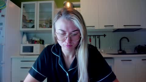 Eva online show from 3, 2, 2025