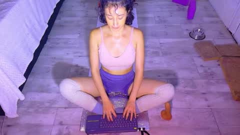 karoline uwu online show from 28, 9, 2025