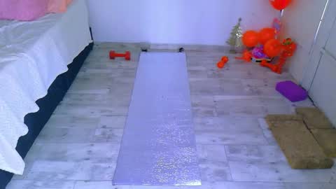 karoline uwu online show from 4, 10, 2025