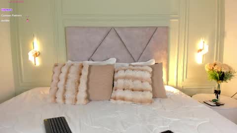 Snapshot of _miss_kimm chatting on 18, 10, 2025 kimberley cruz online show from 18, 10, 2025