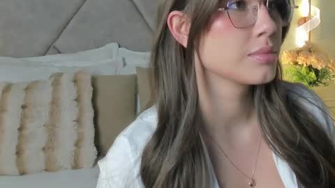 Snapshot of _miss_kimm chatting on 31, 10, 2025 kimberley cruz online show from 31, 10, 2025