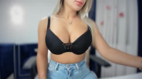Snapshot of _missperfection_ chatting on 6, 12, 2024 .. my fav tip 1120040012123335 online show from 6, 12, 2024