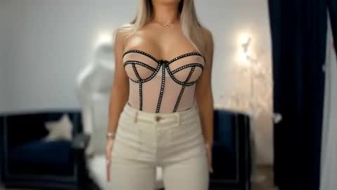 Snapshot of _missperfection_ chatting on 8, 2, 2025 .. my fav tip 1120040012123335 online show from 8, 2, 2025
