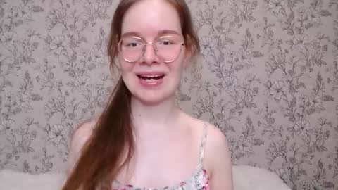 Snapshot of _mizuka_ chatting on 4, 10, 2025 mizuka online show from 4, 10, 2025
