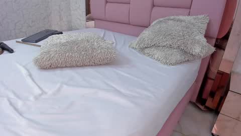 _molly_rosse_ online show from 3, 1, 2025