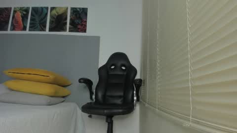 _molly_rosse_ online show from 6, 2, 2026