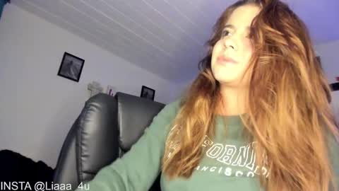 Snapshot of _monserat_ chatting on 20, 2, 2025 liaaa 4u online show from 20, 2, 2025