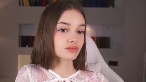 Snapshot of _moonlit_melody_ chatting on 18, 3, 2026 Margo online show from 18, 3, 2026