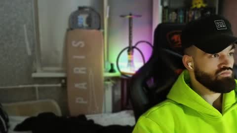 Snapshot of _morti_ chatting on 8, 12, 2024 Ask me online show from 8, 12, 2024