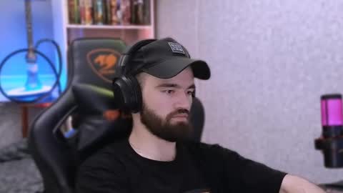 Snapshot of _morti_ chatting on 12, 2, 2025 Ask me online show from 12, 2, 2025