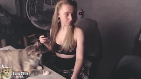 Debby  online show from 15, 10, 2025