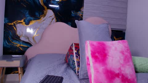 Luna online show from 7, 5, 2026
