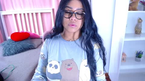 Snapshot of _nahom_ chatting on 22, 1, 2025 nahomi  online show from 22, 1, 2025