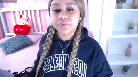 Snapshot of _nahom_ chatting on 24, 2, 2025 nahomi  online show from 24, 2, 2025