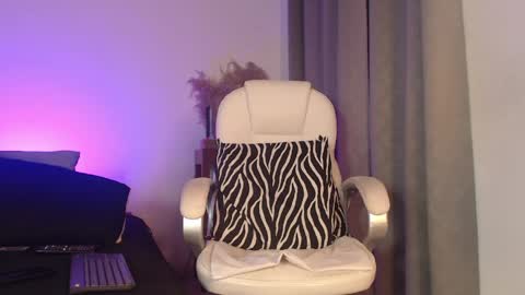 Snapshot of _naia_ross1 chatting on 31, 5, 2026 Naia Ross online show from 31, 5, 2026