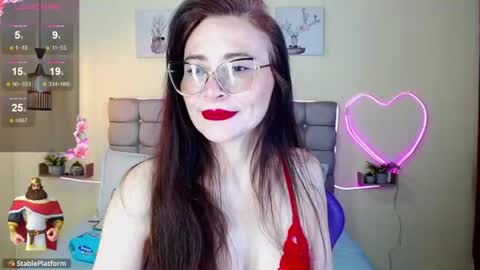 _naomi_s online show from 19, 6, 2026
