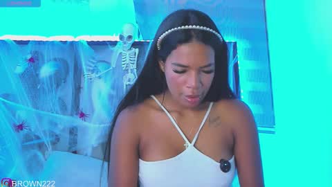 Snapshot of _naomibrown_ chatting on 21, 10, 2025 naomi brown online show from 21, 10, 2025