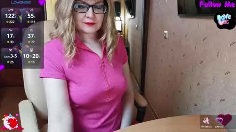 Snapshot of _natali_ chatting on 6, 3, 2025 MagicWoman online show from 6, 3, 2025