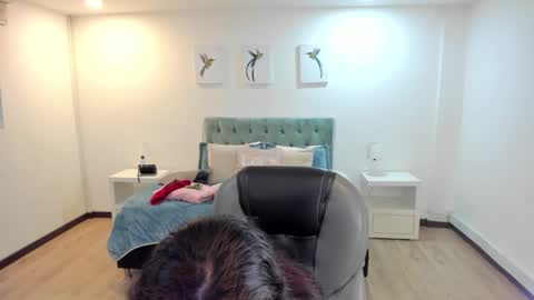 Snapshot of _natalie18_ chatting on 18, 12, 2025 Natalie online show from 18, 12, 2025