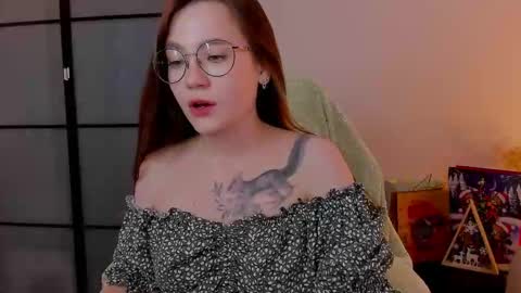 Mia with a big heart  online show from 13, 2, 2025