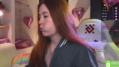 Snapshot of _nemalkovamia chatting on 26, 3, 2026 Mia with a big heart online show from 26, 3, 2026