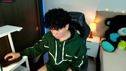 Nicolas online show from 3, 12, 2024