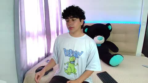 Nicolas online show from 2, 1, 2025