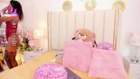  ninafox online show from 14, 3, 2026