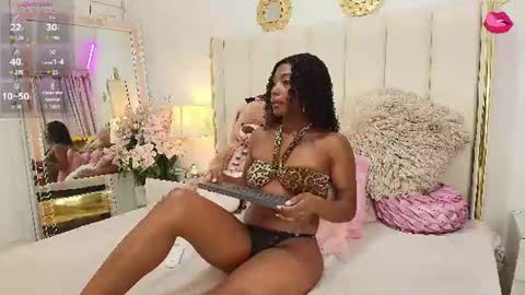 ninafox online show from 15, 6, 2026